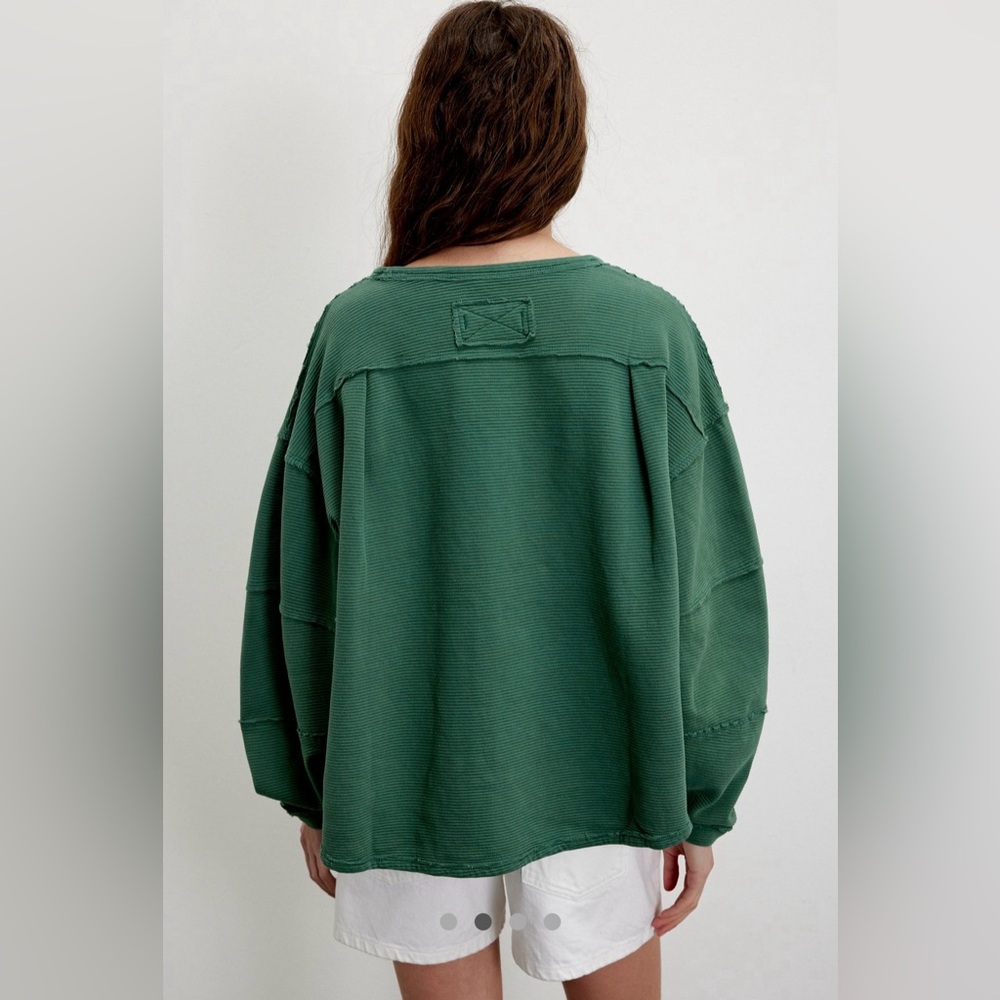 NWT FREE PEOPLE WE THE FREE Total Eclipse Tee In Pine Forest MSRP $68 Size M - Picture 4 of 9